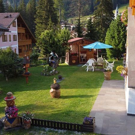 Ferienwohnung Majon Del Tisler Canazei Exterior foto
